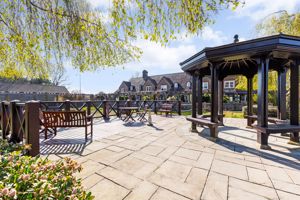 Estate Grounds- click for photo gallery